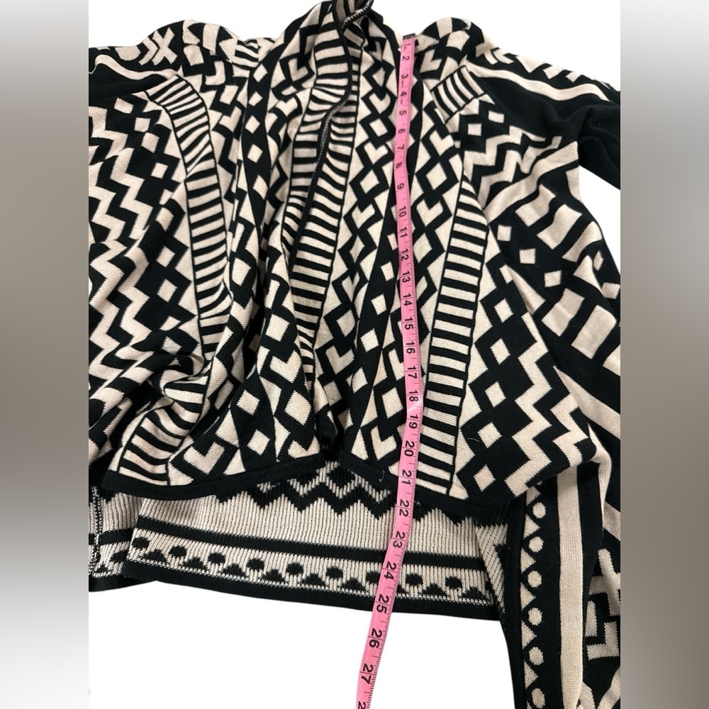 Charlie Paige Cardigan Aztec - Picture 8 of 12